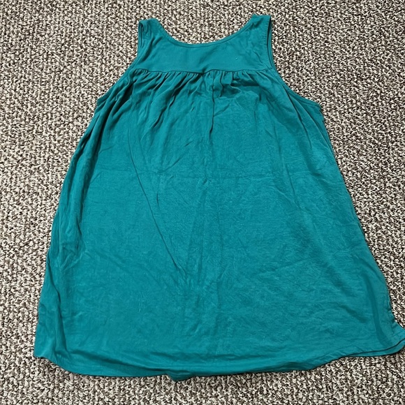 Size M Sonoma women’s blue-green cross front tank top - Picture 3 of 3